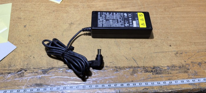 Incarcator Fujitsu 16V 3.36A