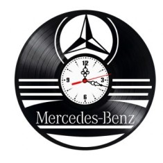 Ceas de perete decorativ realizat din disc de vinil, Model Mercedes-Benz / Auto, Negru, 30 cm