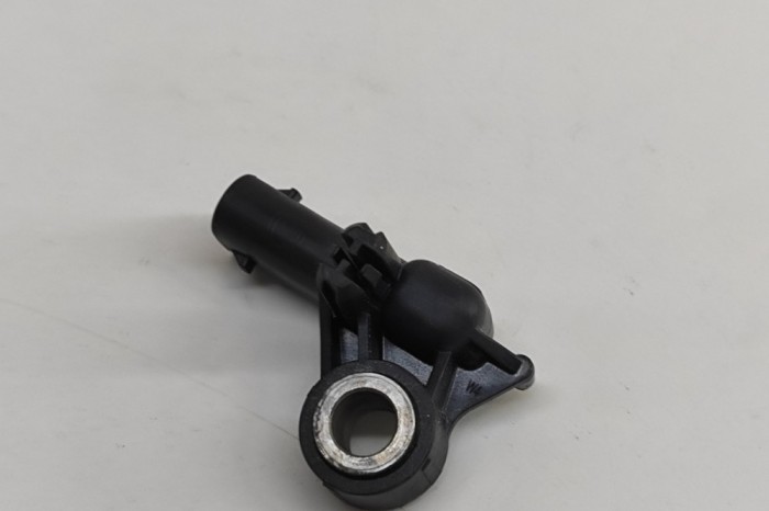Senzor de impact st&acirc;nga spate TESLA MODEL X 2018 OEM: 1036761-00-A 30386604