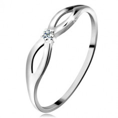 Inel realizat din aur alb de 14K cu diamant transparent strălucitor, braţe lucioase cu decupaje - Marime inel: 56
