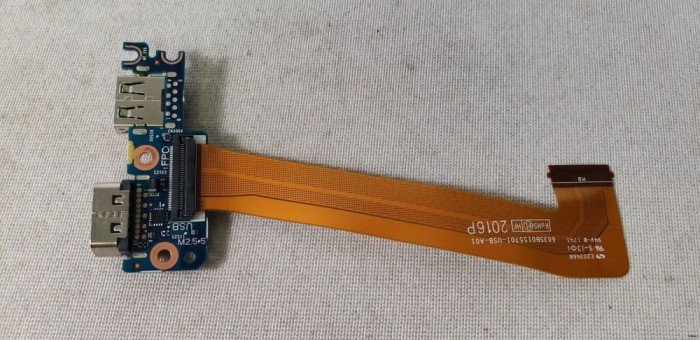 HP Elitebook 850 G4 USB VGA Board with Cable 6050A2898001