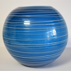 Vaza sferica Design din sticla albastra opalina - lucrare artist