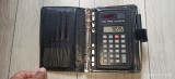 Cumpara ieftin Organizer mic 19.2x12.5 cm cu calculator si pix, inchidere cu clapa negru