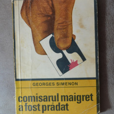 Carte - Comisarul Maigret a fost pradat - Georges Simenon (roman, 1969)