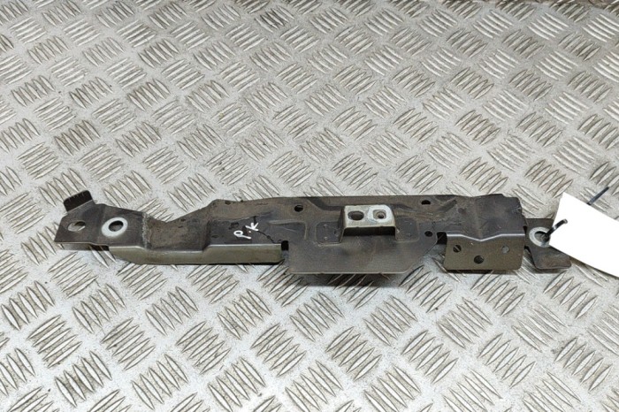 Suport aripa st&acirc;nga față VOLVO S90 II 2021 OEM: 31416626 27637608