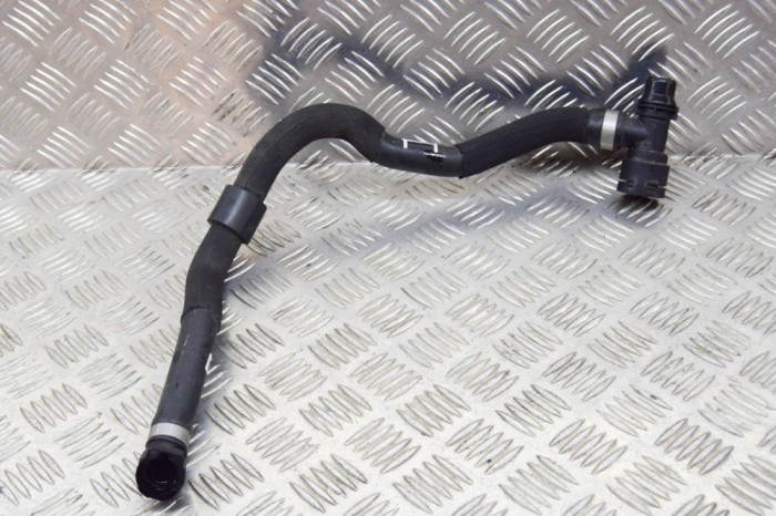 Furtun de lichid de răcire BMW X5 G05 2020 OEM: 22322910,9488196 11834110