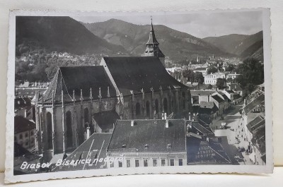 BRASOV , BISERICA NEAGRA SI STRADA MURESENILOR , CARTE POSTALA ILUSTRATA , MONOCROMA , AL DOILEA RAZBOI MONDIAL foto