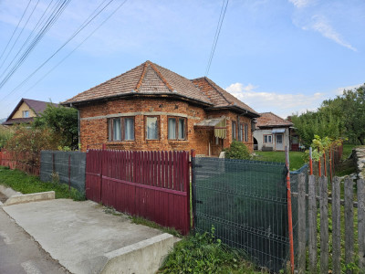 Vand casa si teren intravilan, Valea Mare Pravat, langa Campulung Muscel, Arges foto