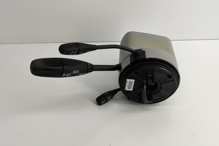Maneta semnalizare ștergătoare MERCEDES-BENZ CL W215 2002 OEM: A0004640318,A2204620123,A0075457624,A2205450010,A2205450022 | 28950625