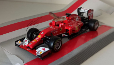 Macheta Ferrari F14-T Kimi Raikkonen Formula 1 2014 -Bburago 1/43 F1 foto