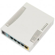 Router wireless MikroTik RB951Ui-2HnD foto