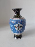 Vază Vintage Minakari &ndash; Artă Persană Autentică, Email pe Cupru, 15 cm