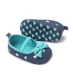 Balerini denim cu inimioare brodate (Marime Disponibila: 6-9 luni (Marimea 19