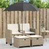 vidaXL Canapea Gradina 2 Locuri cu Umbrela si Taburete Poliratan Bej. Set Mobilier Exterior, Terasa. Perne Incluse, Huse Lavabile