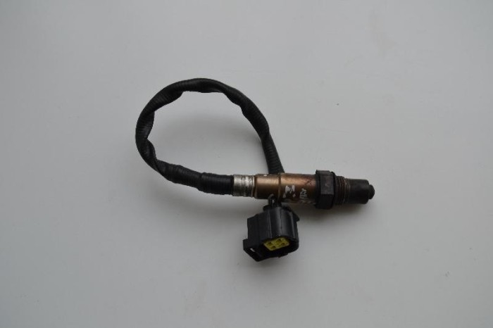 Sonda lambda st&acirc;nga MERCEDES-BENZ C W204 2009 OEM: 0045420718 1512595