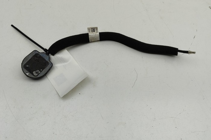 Antena TESLA MODEL X 2020 OEM: 1097321-00-B | 31671295