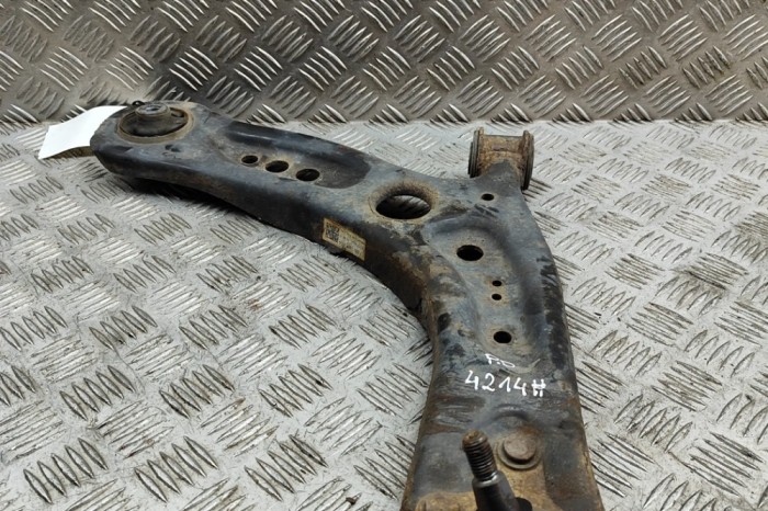 Braț inferior dreapta față VW GOLF VII Variant BA5, BV5 2014 OEM: 5Q0407152J 23073224