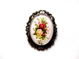Brosa Sticla Handmade cu Trandafiri, Motive Florale, 50x40mm - Bijuterie Unicat