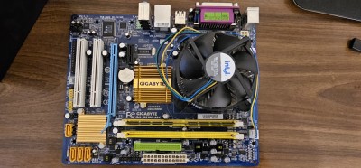 PLACA DE BAZA Gigabyte GA-G31M-S2C/CPU CORE 2 DUO/2,93 GHz/RAM 2GB. FUNCTIONEAZA foto