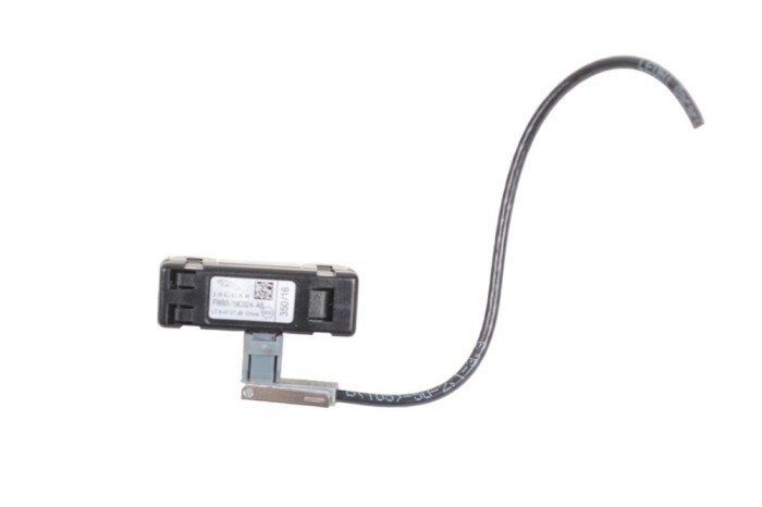 Amplificator de antena JAGUAR F-PACE X761 2017 OEM: FW93-19C024-AB 25918089