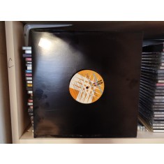 VINIL # LP Various &lrm;&ndash; That's Eurobeat News 03 12", 33 ⅓ RPM, Compilation 2005 (VG++)