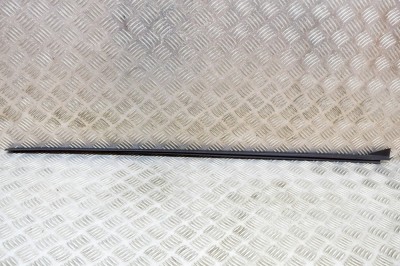 Ornament vertical parbriz st&amp;acirc;nga VW ID.3 E11 2022 OEM: 10A854327 | 20796361 foto