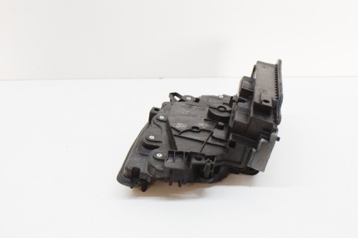 &Icirc;ncuietoare ușă st&acirc;nga spate BMW 6 Gran Turismo G32 2019 OEM: 7477697 11599241