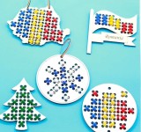 Set 8 Șabloane Cusut Lemn, Modele Diverse - Kit Creativ DIY, Include Ac și Fir, Ideal Cadou Handmade