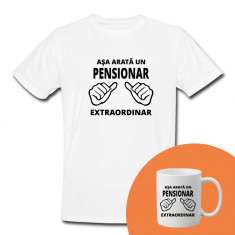 "Așa arată un PENSIONAR" Set Personalizat – Tricou + Cană Alb XL