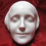 APLICA DE PERETE PORTELAN MAT BISCUIT GOEBEL ANUL 1937 - MASCA FEMEIA NECUNOSCUTA DE PE SENA