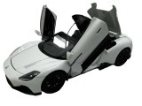 Macheta Maserati MC20 alb 1:24 replica metal lumini si sunete usi capota portbagaj deschise