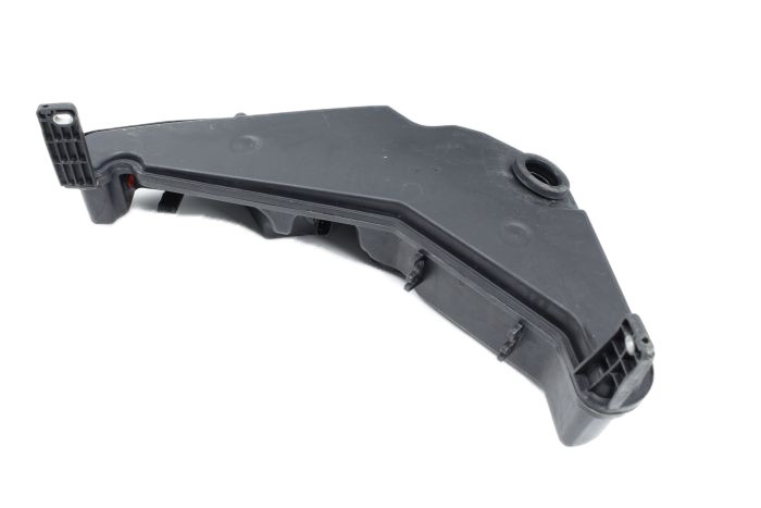 Rezervor spalator parbriz Audi Q5 (8r), 09.2008-09.2016, fara pompa spalator, pt modele cu sistem spalare faruri, fara senzor nivel lichid (cu gaura
