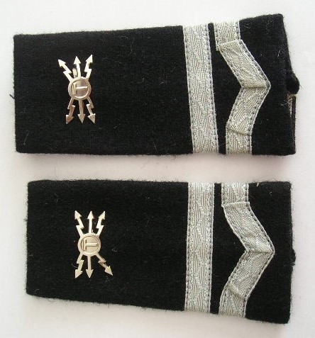 C2 21 - Grade militare - maistru militar transmisiuni - piesa de colectie!
