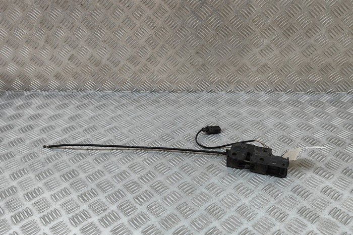 &Icirc;ncuietoare capota AUDI Q7 4L 2007 OEM: 4L0823509 | 29771467