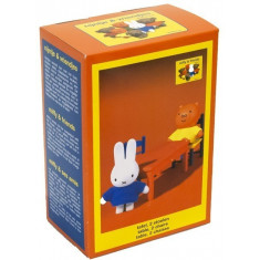 Set accesorii din plastic Miffy &amp; Friends 3 piese (masuta si doua scaune)