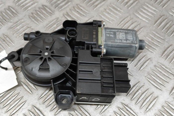 Motor macara geam ușă dreapta față VW TAIGO CS1 2023 OEM: 2Q2959405E,0130822064 30082922