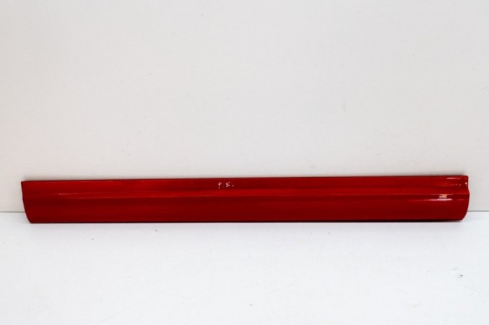 Bandou inferior ușă st&acirc;nga față MASERATI LEVANTE SUV M161 2023 OEM: 670035236 21155866