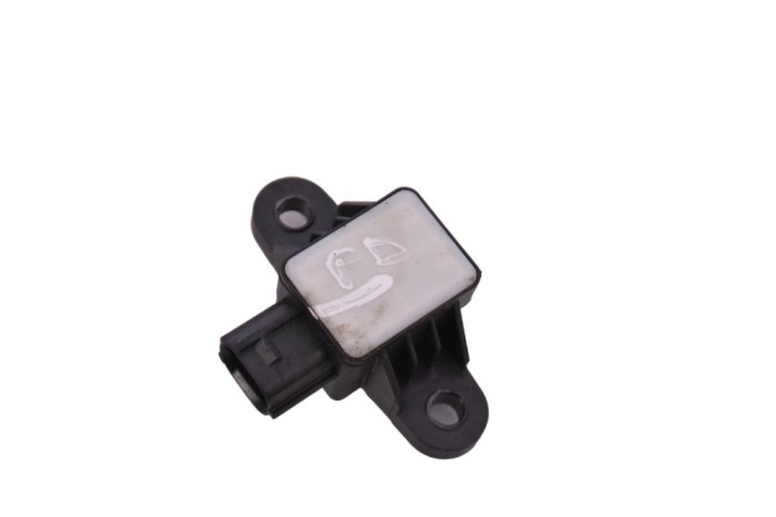 Senzor de impact dreapta față HYUNDAI IONIQ AE 2021 OEM: 95920-F2100 17709102