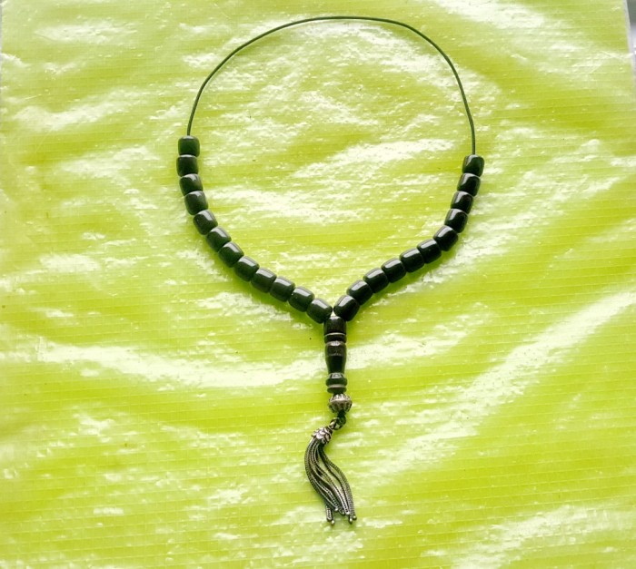F234-I-Rozariu-Matanie veche de Manastire portelan cap alama argintata.