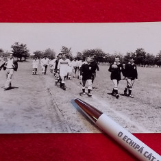 Foto (veche) fotbal "VICTORIA" BOBOCU-CARAIMANUL BUSTENI(04.06.1976)