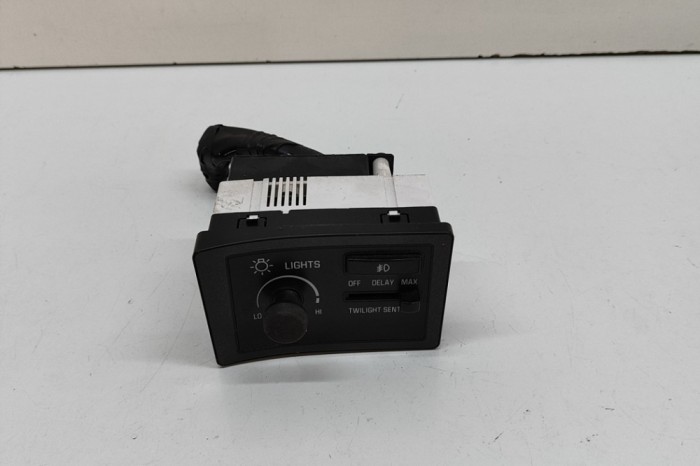 Modul de control comutator faruri CADILLAC ELDORADO Coupe 1993 OEM: 3522284 | 32007679