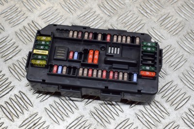 Modul panou de siguranțe BMW 3 F30, F80 2014 OEM: 9337879 13980432 foto