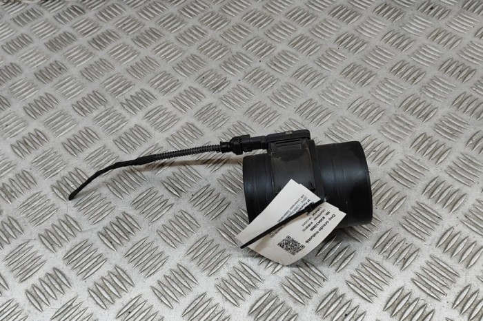 Debitmetru de aer VW PASSAT Variant B8 3G5 2020 OEM: 05L906461B,A2C10259200 30433806