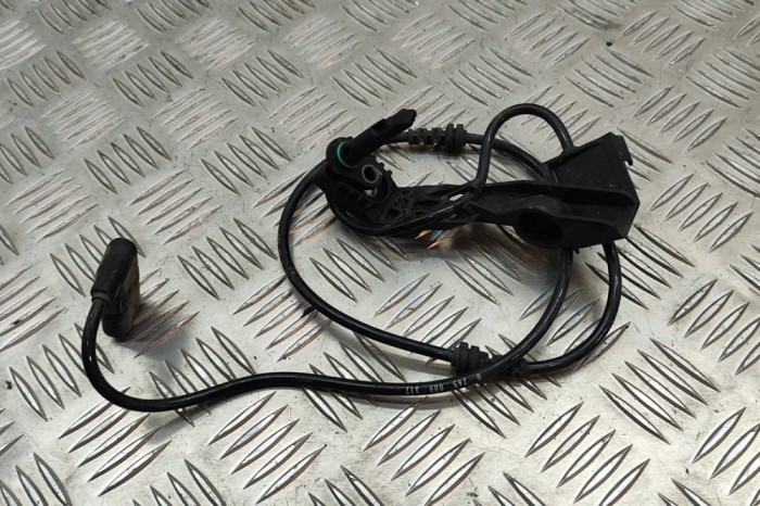 Senzor ABS st&acirc;nga față MERCEDES-BENZ C W205 2015 OEM: A2059058103 24942228