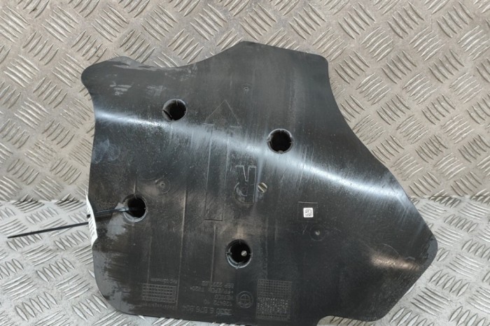 Capac braț suspensie BMW 3 G20, G28 2024 OEM: 6876804 28265194