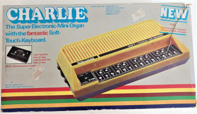 Jucarie veche orga electronica Charlie The Super Electronic-Mini-Organ anii 80 foto