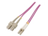 Patch cord fibră OM4 LC/UPC-SC/UPC 2m roz 3mm, QOLTEC