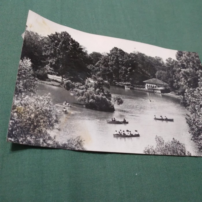 CARTE POSTALA CIRCULATA CRAIOVA-VEDERE DIN PARCUL POPORULUI
