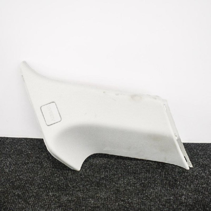 Ornament st&acirc;lp spate st&acirc;nga LAND ROVER RANGE ROVER EVOQUE L538 2014 OEM: BJ32-31113-AD 3593311