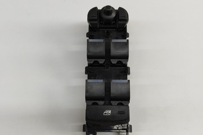 Buton geam ușă dreapta față LAND ROVER RANGE ROVER EVOQUE L538 2015 OEM: BJ32-14540-AB 30377666